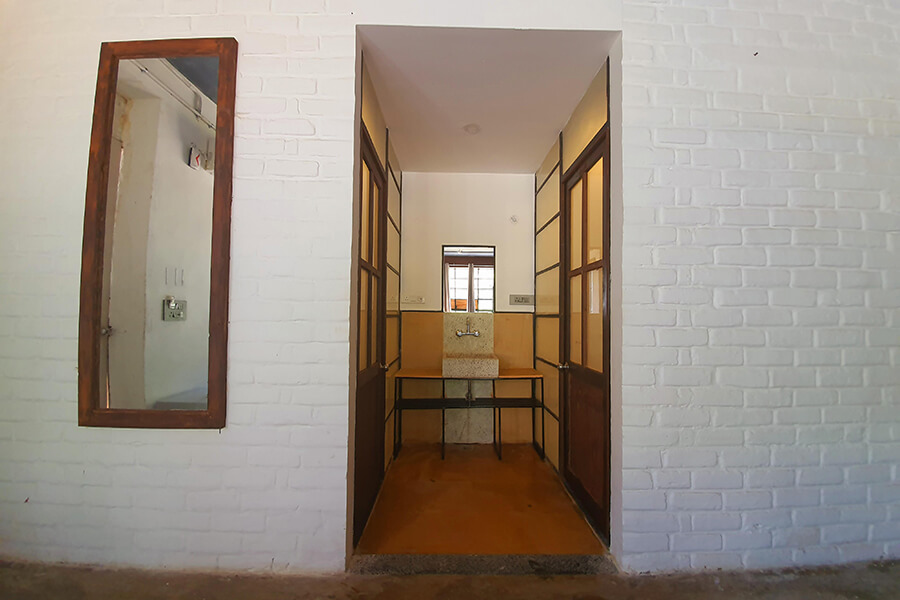 Tiger Eye Room