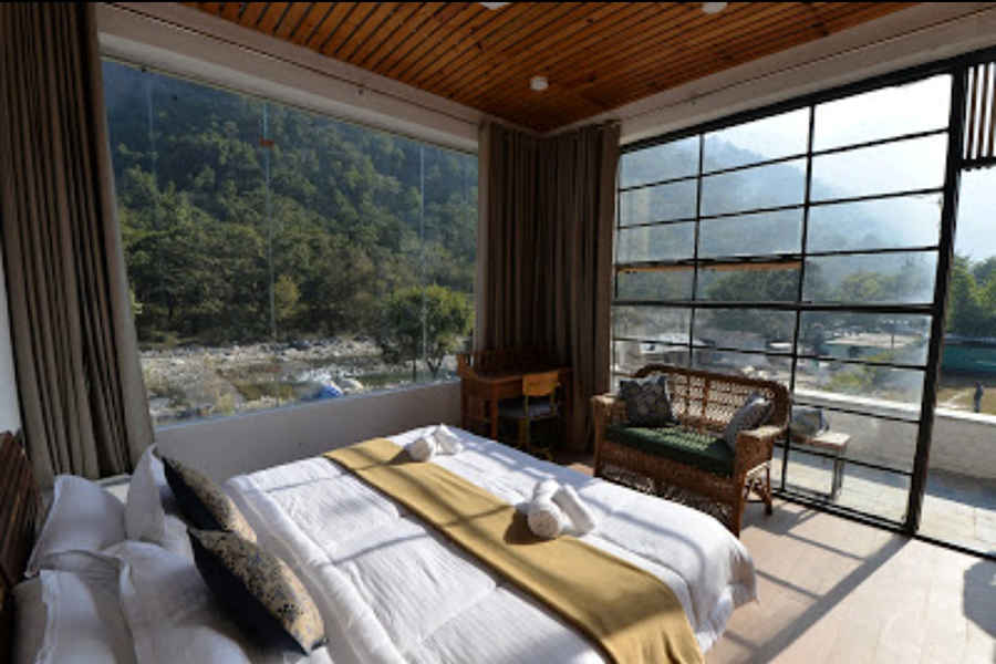 Window Moment Room